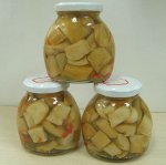 Marinatura di funghi bianchi