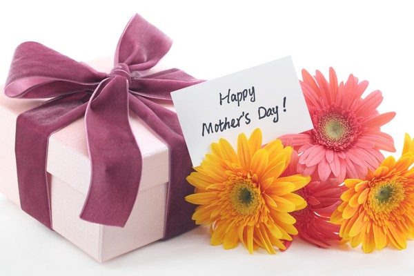 Canzoni per la festa della mamma con testi e musica: divertenti per bambini, moderni per adolescenti e studenti delle scuole superiori, toccando per adulti