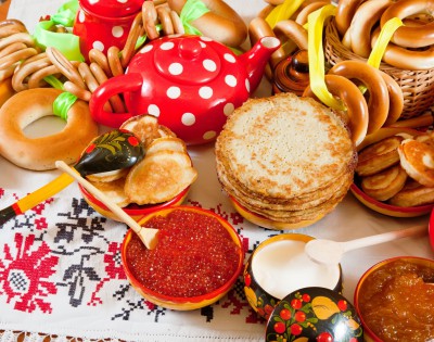 Songs on Pancake Day: testi di canzoni di olio folk russo
