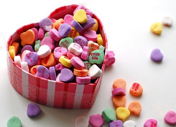 San Valentino 2016: idee regalo originali e le migliori congratulazioni