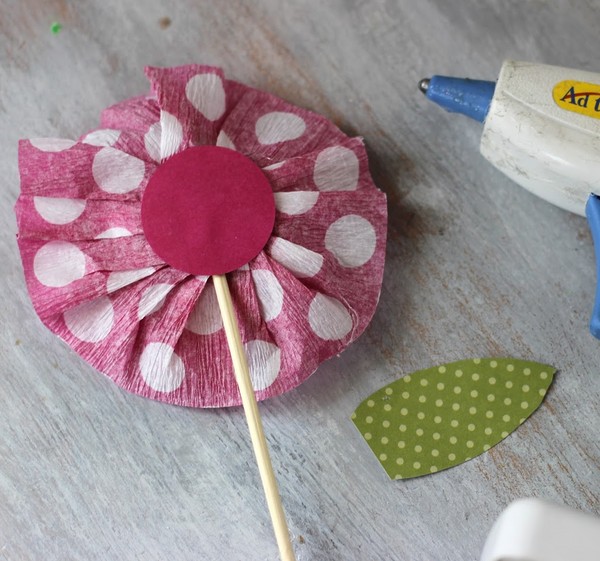 Artigianato per la festa della mamma con le proprie mani: per la scuola materna e 1a classe, per la scuola, dalla carta colorata, tovaglioli