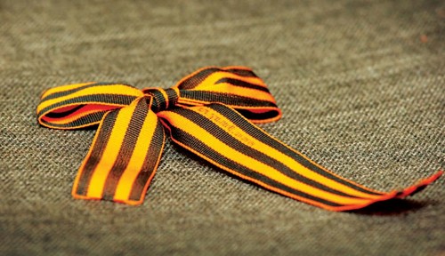 Congratulazioni commoventi e sincere per gli Heroes of the Fatherland Day in versi e prose