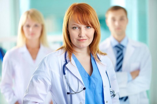 Congratulazioni per il giorno del lavoratore medico: ufficiale, sincero e originale