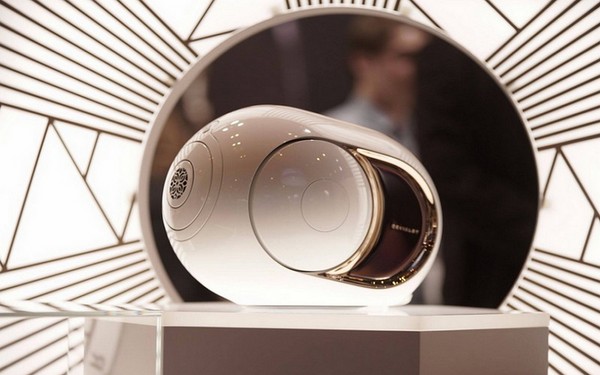 Rivoluzione del suono: diffusore wireless Devialet Gold Phantom