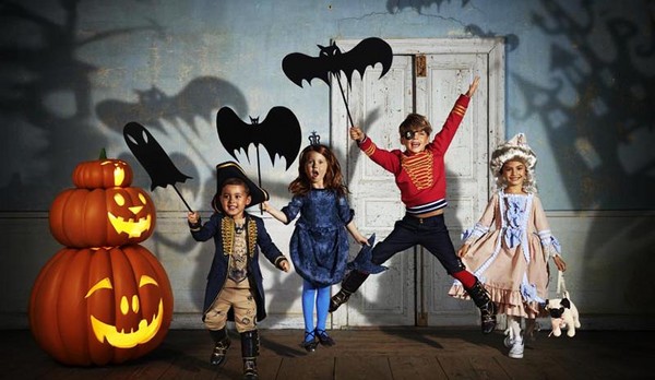 Scenario per Halloween per bambini, adolescenti, studenti delle scuole superiori, studenti Scenario per Halloween per bambini, adolescenti, studenti delle scuole superiori, studenti