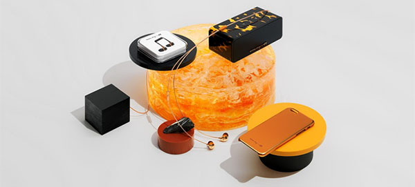 Duo svedese: collezione di accessori Happy Plugs x H & M