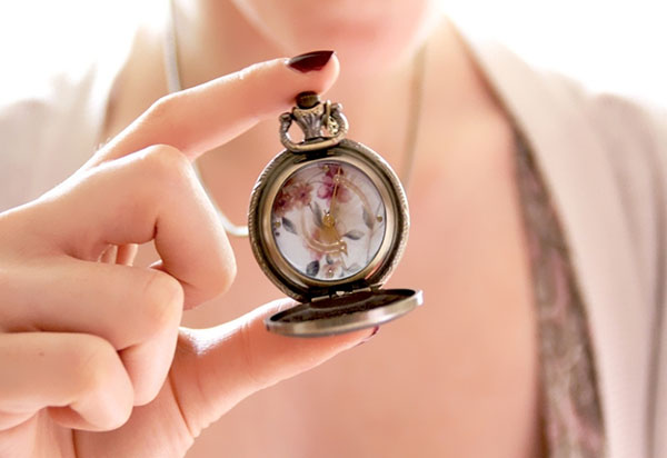 TOP-3 peggiori regali: perché non dare un orologio, immagini e cosmetici