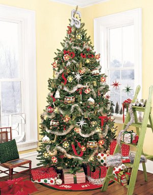 Decorazione di un albero di Capodanno Decorazione di un albero di Capodanno
