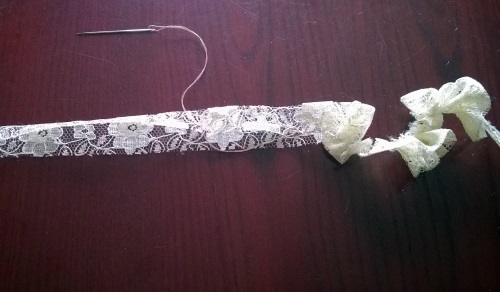 Decorare lo champagne nuziale con le tue mani