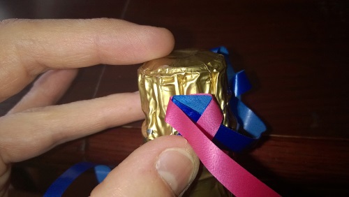 Decorare lo champagne nuziale con le tue mani