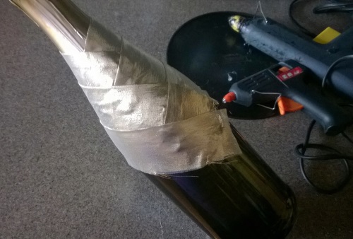 Decorare lo champagne nuziale con le tue mani