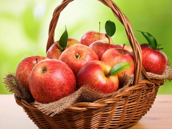 Salvatore di mele, congratulazioni per SMS, breve, divertente. Congratulazioni con il Salvatore di Apple in versi e in prosa