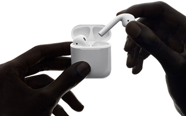 Suono senza frontiere: cuffie senza fili Apple AirPods