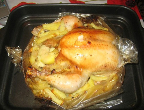 Pollo appetitoso nel forno