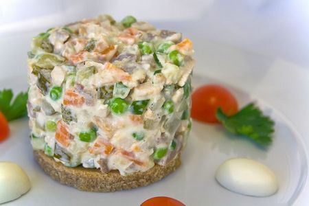 Insalata con oliva. E sai tutto di lui?