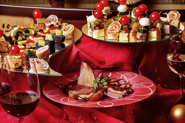 Cosa cucinare per il nuovo anno 2017 Gallo - Ricette di Capodanno per piatti semplici e deliziosi passo dopo passo con una foto
