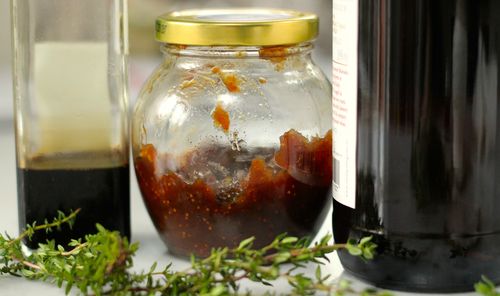 Vino fatto in casa con marmellata fermentata