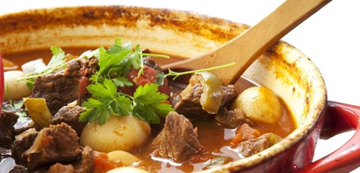 Goulash di manzo con patate