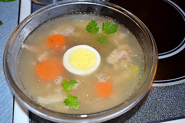 Ricette di un raffreddore con foto fatte passo dopo passo - da maiale, stinco, manzo, cosce di pollo, con gelatina