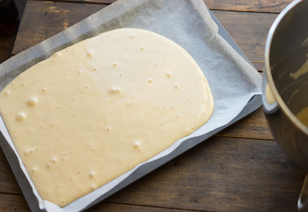 Una ricetta raffinata: un rotolo con crema cremosa