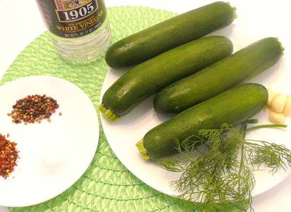 Zucchine piccanti in coreano - la ricetta più deliziosa per l'inverno