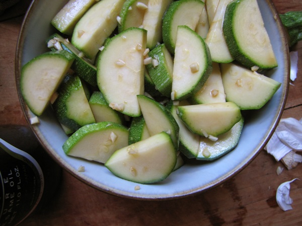 Zucchine piccanti in coreano - la ricetta più deliziosa per l'inverno