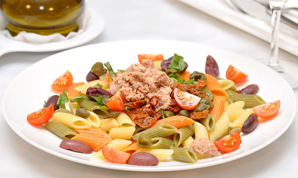 Ricetta per una pasta squisita con tonno piccante
