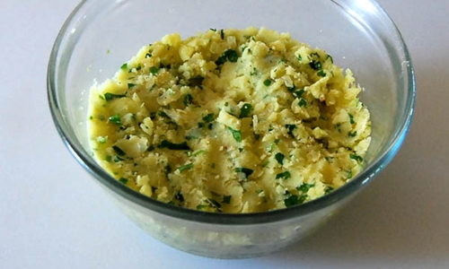 Come cuocere torte con patate in forno - passo dopo passo ricetta fotografica Foto di una ricetta di torte con patate