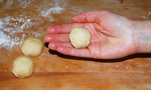 Come cuocere torte con patate in forno - passo dopo passo ricetta fotografica Foto di una ricetta di torte con patate