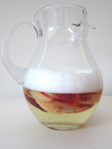 Come fare il vino Sangria - passo dopo passo la ricetta fotografica Foto della ricetta del vino Sangria