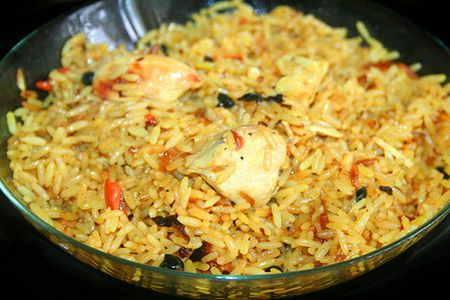 Come cucinare un delizioso pilaf con il pollo?