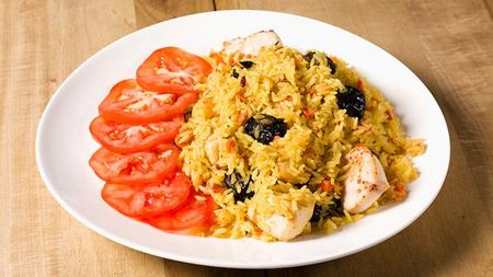 Come cucinare un delizioso pilaf con il pollo?