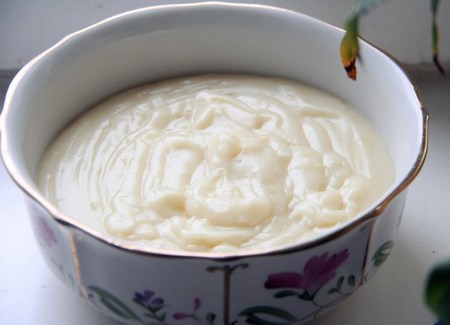 Come fare una crema per cappuccino: crema pasticcera, formaggio e crema di latte condensato, una ricetta con una foto