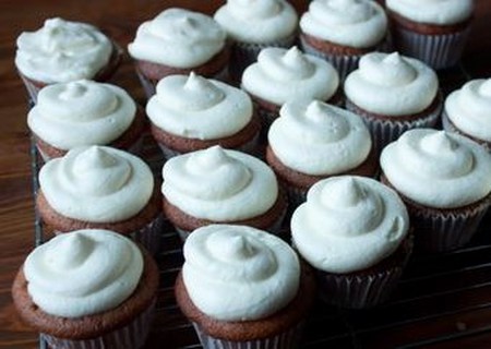 Come fare una crema per cappuccino: crema pasticcera, formaggio e crema di latte condensato, una ricetta con una foto