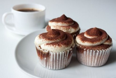 Come fare una crema per cappuccino: crema pasticcera, formaggio e crema di latte condensato, una ricetta con una foto