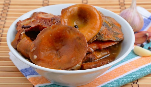Come salare i funghi per l'inverno
