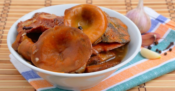 Come salare i funghi per l'inverno