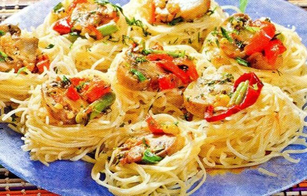 Ricetta per gustosi nidi di MACFFA con carne macinata e pomodoro