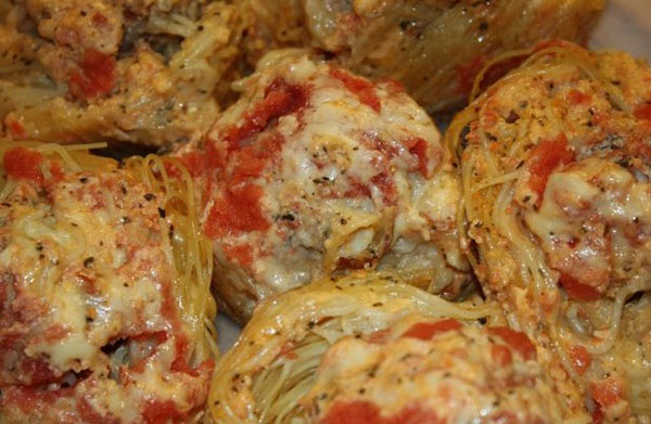 Ricetta per gustosi nidi di MACFFA con carne macinata e pomodoro