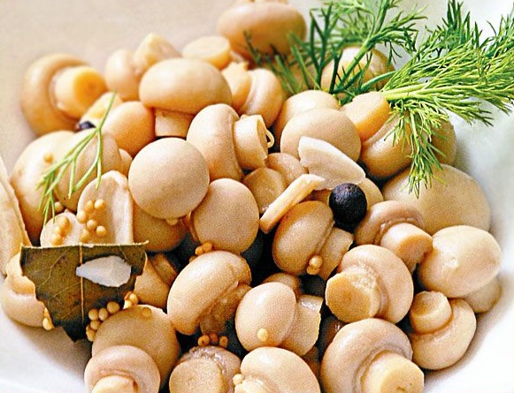 Champignons in scatola per l'inverno, deliziosa ricetta