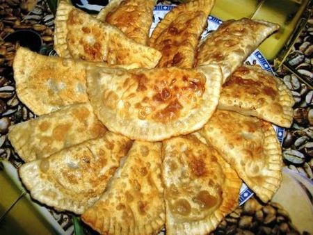 Torte caucasiche con carne - chebureks Torte caucasiche con carne - chebureks