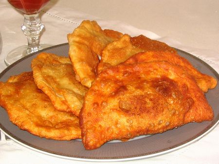 Torte caucasiche con carne - chebureks