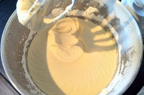 La ricetta per una deliziosa e insolita cupcake in un multivarro - passo dopo passo con la foto