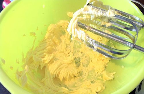 La ricetta per una deliziosa e insolita cupcake in un multivarro - passo dopo passo con la foto