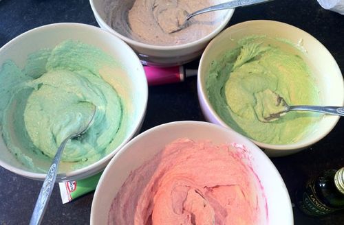 La ricetta per una deliziosa e insolita cupcake in un multivarro - passo dopo passo con la foto