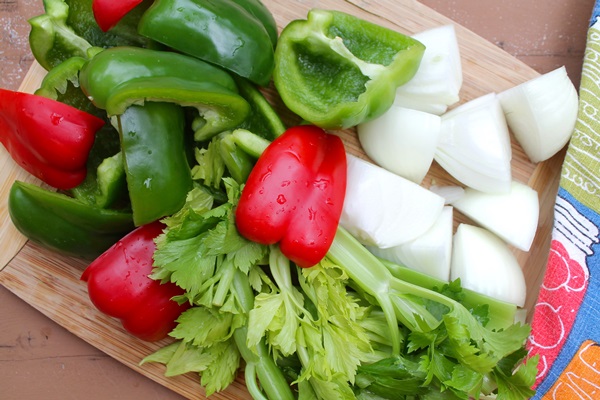 Ketchup con le proprie mani dai pomodori: ricette passo-passo per la raccolta per l'inverno