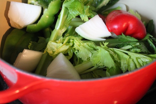 Ketchup con le proprie mani dai pomodori: ricette passo-passo per la raccolta per l'inverno