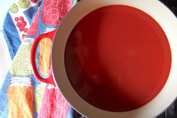 Ketchup con le proprie mani dai pomodori: ricette passo-passo per la raccolta per l'inverno