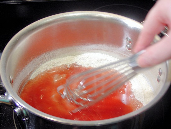 Composta fragrante dalla ciliegia per l'inverno - ricetta