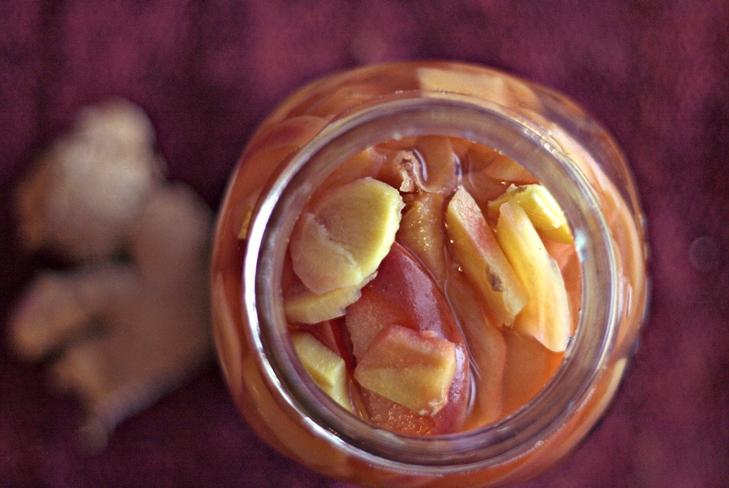 Mele marinate con cunei per l'inverno: ricetta foto